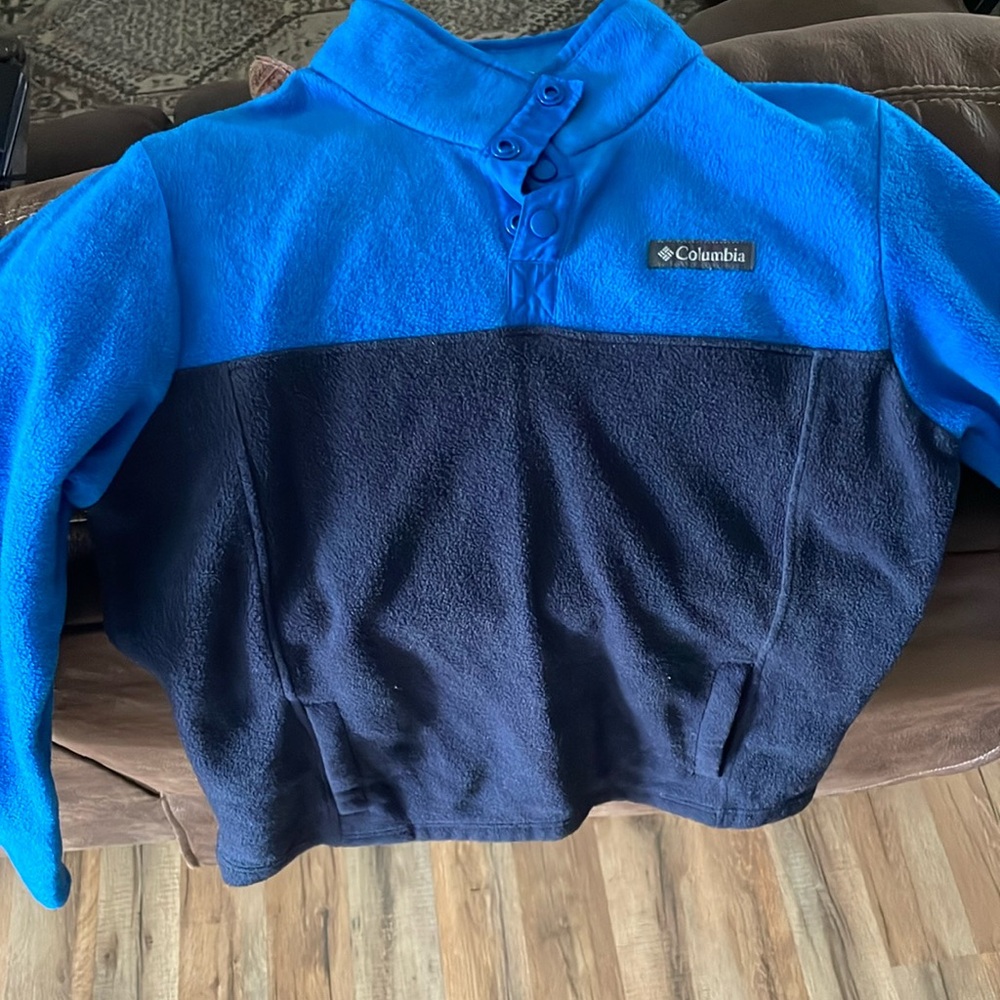Youth Columbia sweatshirt